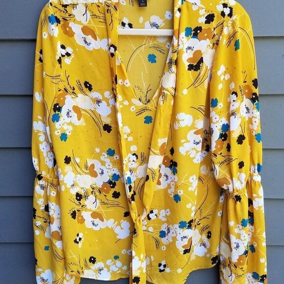 Worthington Gold Floral Sheer blouse with Tie size Large - Picture 4 of 9